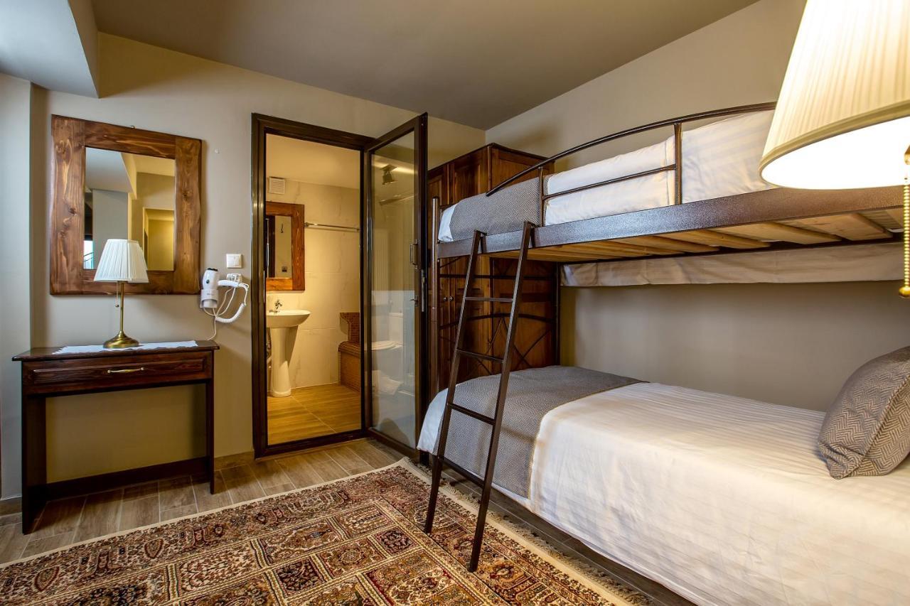 La Noi Guesthouse Samarína Zewnętrze zdjęcie
